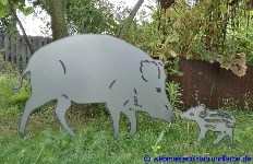 Garden stakes metal sheet forest wild boar with young boar.
