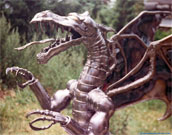 Stahl Skulptur Drache der 1. Generation.
